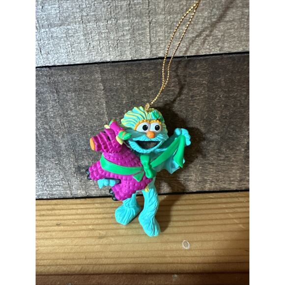 Christmas on Sesame Street 1999 Grolier Ornament Rosita #26232 027 In Box - Picture 1 of 3